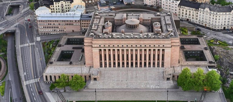 Vierailu Eduskuntatalolle to 8.10.2026